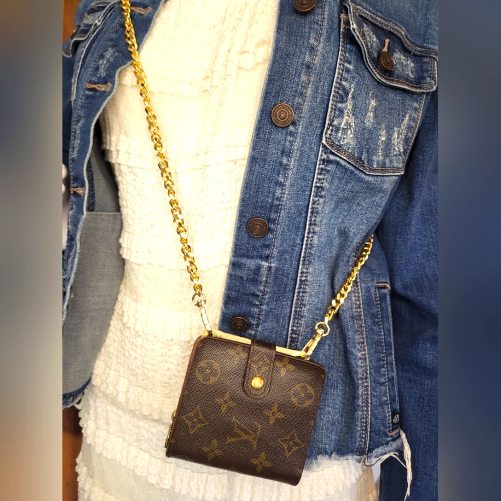 Louis Vuitton Bifold Zip Monogram Compact Wallet